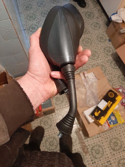 Мото зеркала на скутер мопед резьба 8мм. Цена за пару.