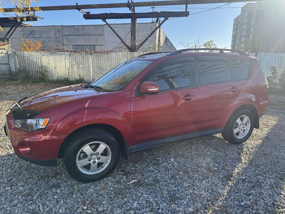 Продам автомобіль Mitsubishi 2011 року