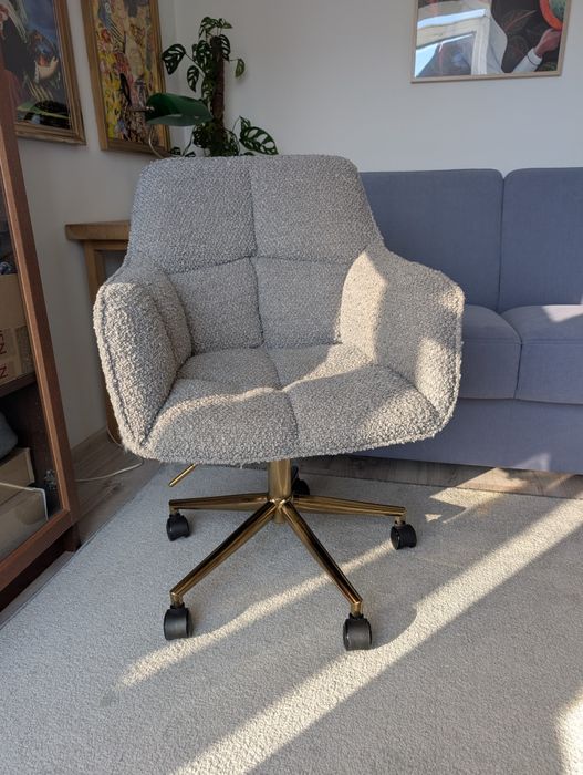 Fotel Obrotowy Isla Szary Baranek Na Złotej Podstawie