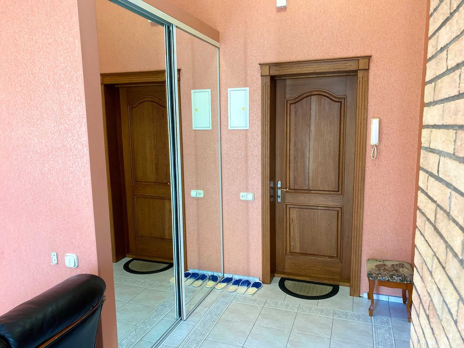 Центр , пр. Яворницкий, Мэрия . СВЕТ есть ВСЕГДА. Квартиры посуточно