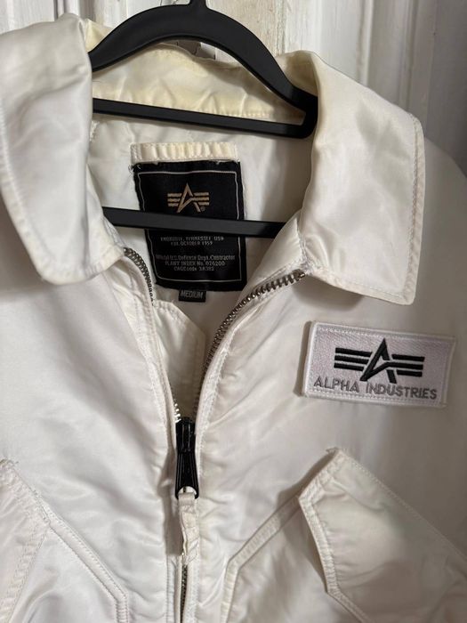 Kurtka bomberka Alpha Industries CWU-45 (biała)