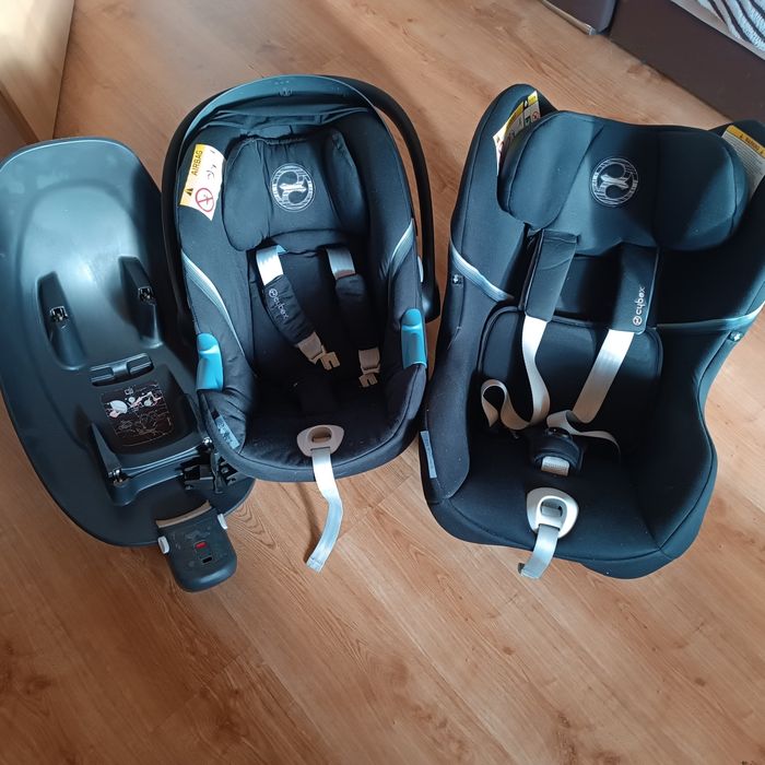 Foteliki z bazą Cybex