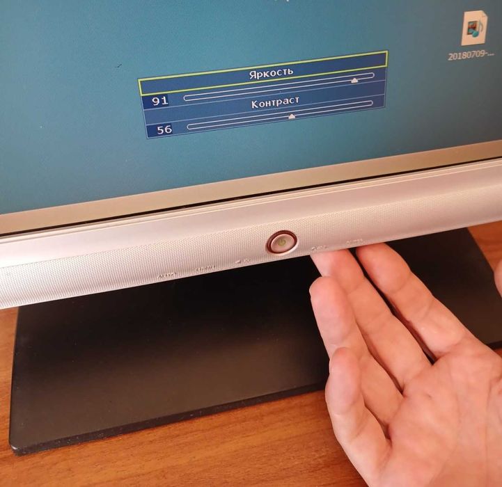 Монітор 24" BenQ G2400WA Silver black робочий зі шнурами підключення