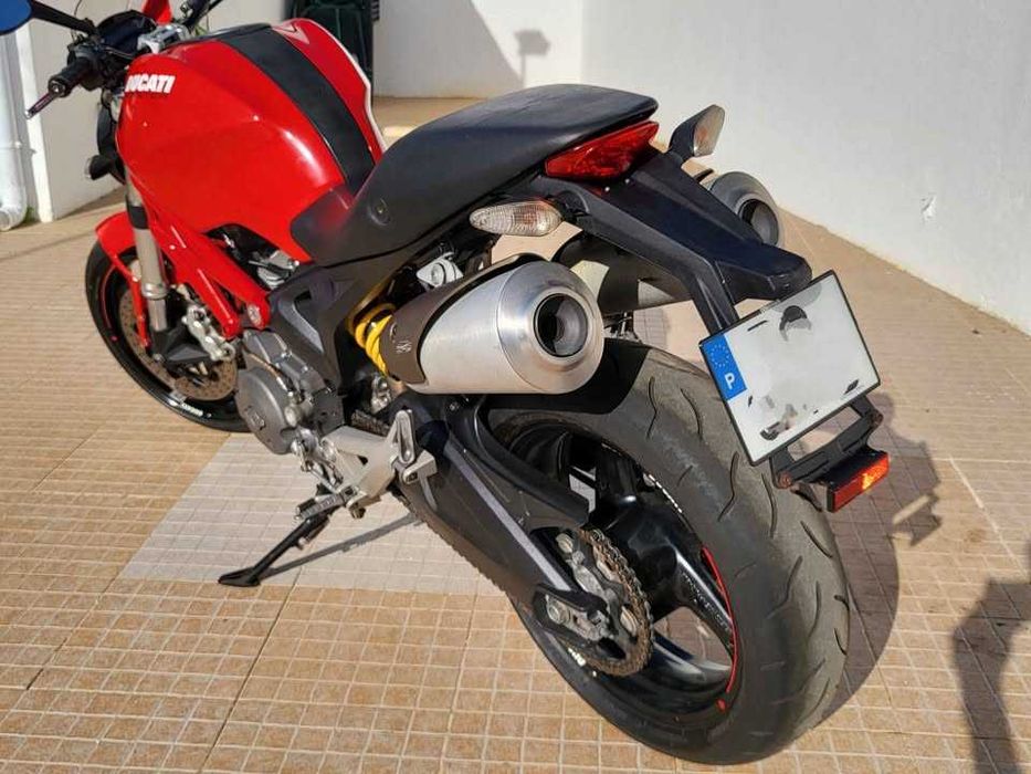 Ducati 696 Monster