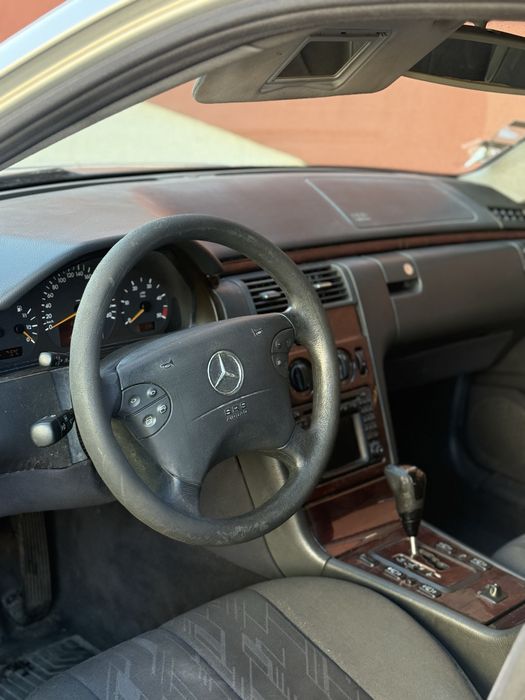 Mercedes E220 CDI AUTO