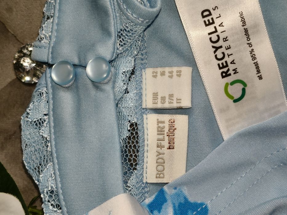 Nowa błękitna sukienka koronkowa w kwiaty styl Boho R.40/42