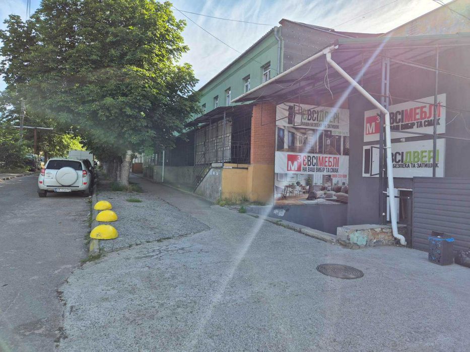 Продаж приміщення 1032кв.м. склад магазин м. Васильків