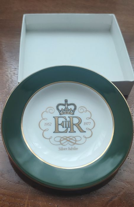 Вінтажна тарілка з костяного фарфора Wedgewood