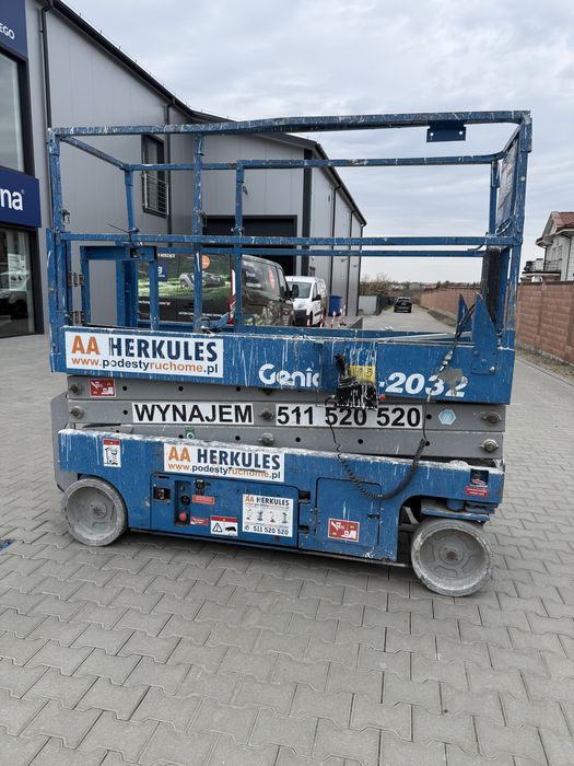 Sprzedam podnośnik nożycowy GENIE 2032
