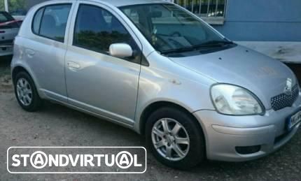 Toyota Yaris do ano de 1999-2005