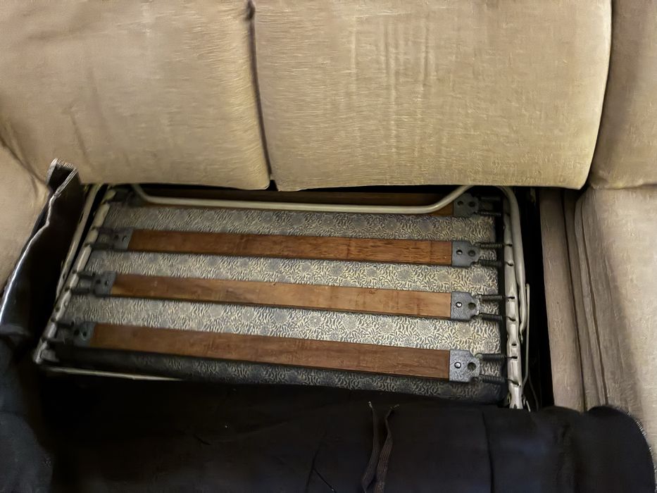 Sofá com chaise longue