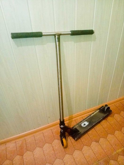 Продам самокат трюковий кастомний