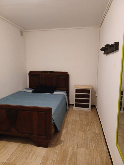 Quarto junto ao aeroporto (Porto)