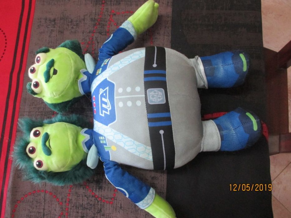 Peluche raro: monstro de 2 cabeças da Disney