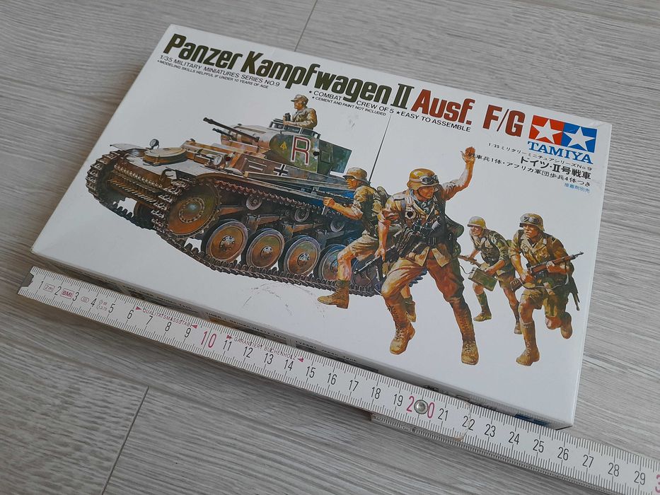 Tamiya Panzerkampfwagen II Ausf. F/G model 1:35 kolekcja 1971r wojna