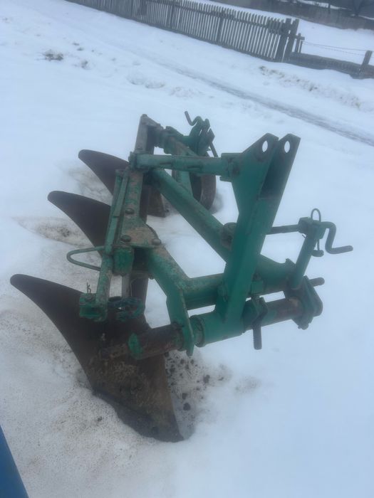 Продам  плуг 3/30