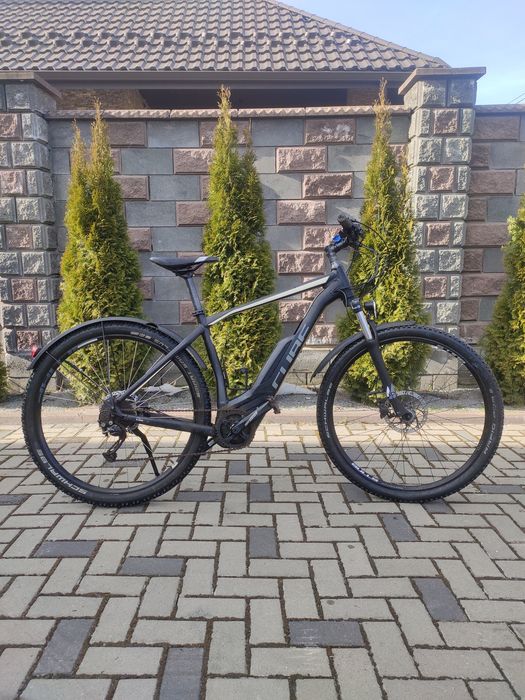 Електро велосипед CUBE. На двигуні Bosch.