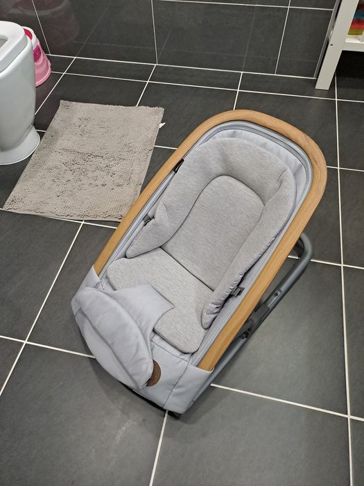Espreguiçadeira Maxi Cosi semi nova