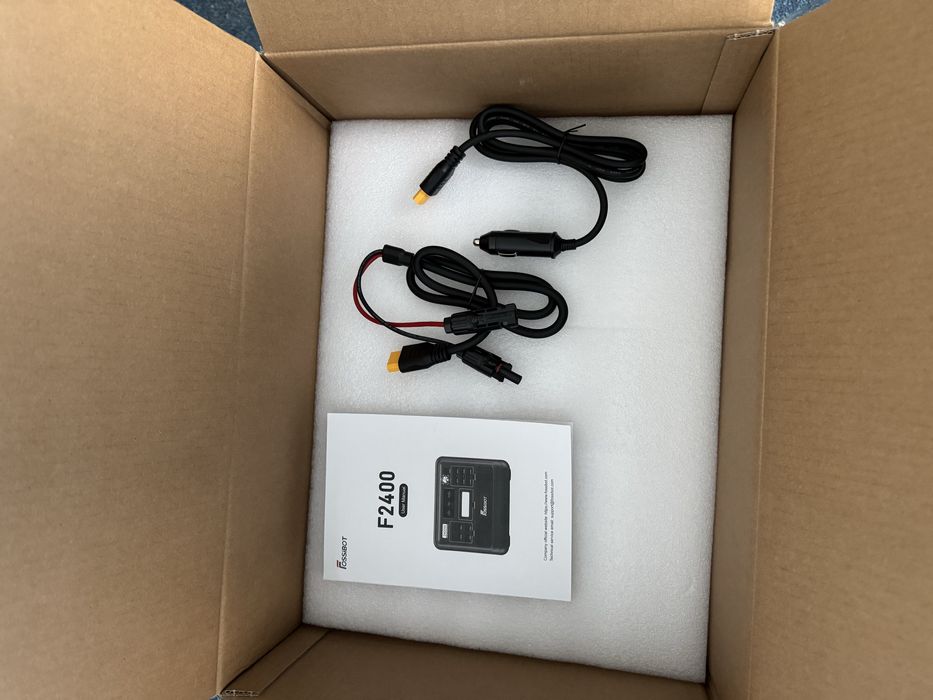 Зарядна станція Fossibot F2400 (2048 Вт·год / 2400 Вт) LiFePO4 / UPS