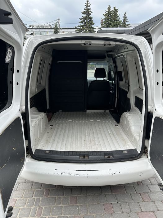 Продам Volkswagen Caddy 1.6