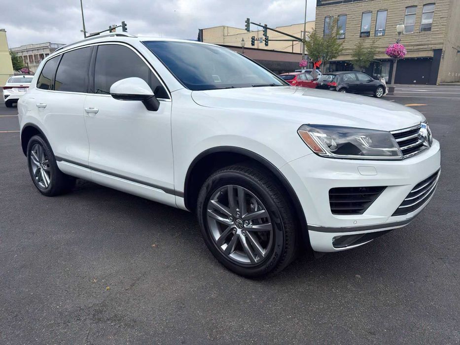 Volkswagen Touareg V6 Lux      2015