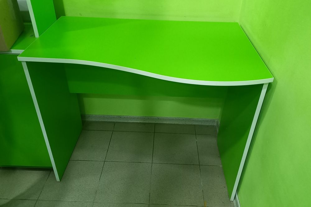 Компютерний стіл, журнальний столик, тумба