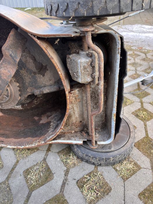 Kosiarka elektryczna z napędem 1800w
