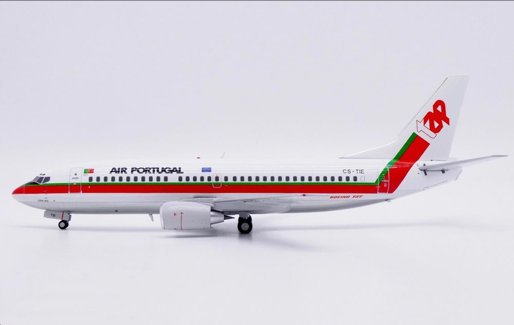 TAP air Portugal Boeing 737-300 - CS-TIA Madeira escala 1/200