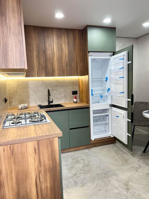 Продається гарна 2 кімнатна квартира на Бамі