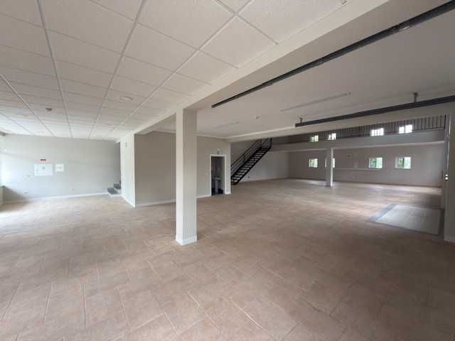 armazém (espaço comercial)