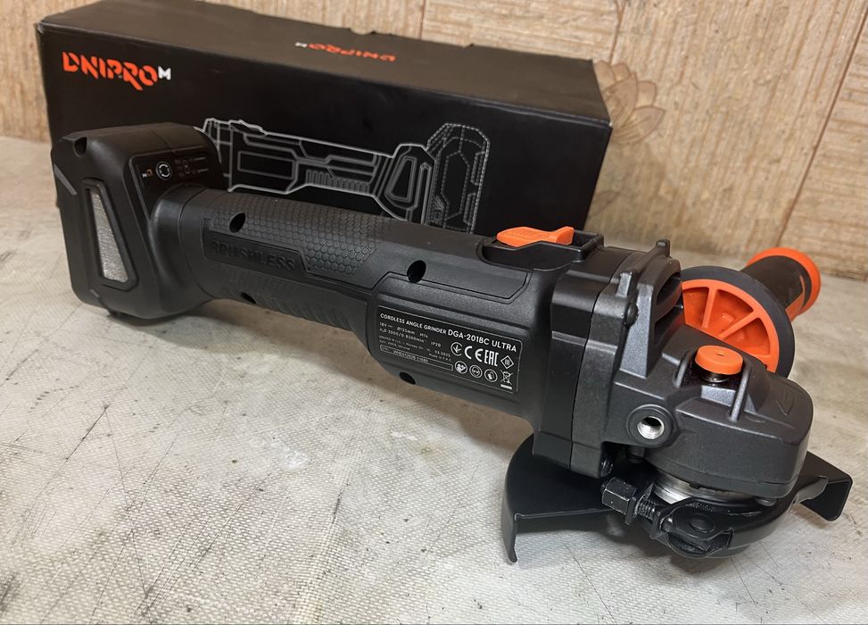 Акумуляторна болгарка Dnipro-M DGA-201BC ULTRA | Гарантія 2028