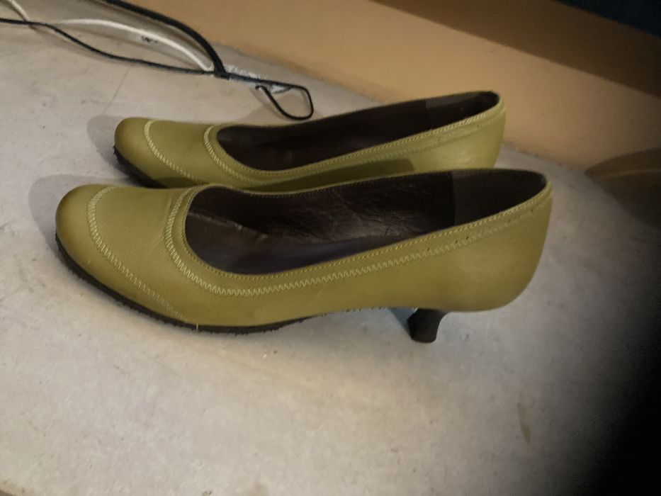 Sapatos novos da Hellius n 38