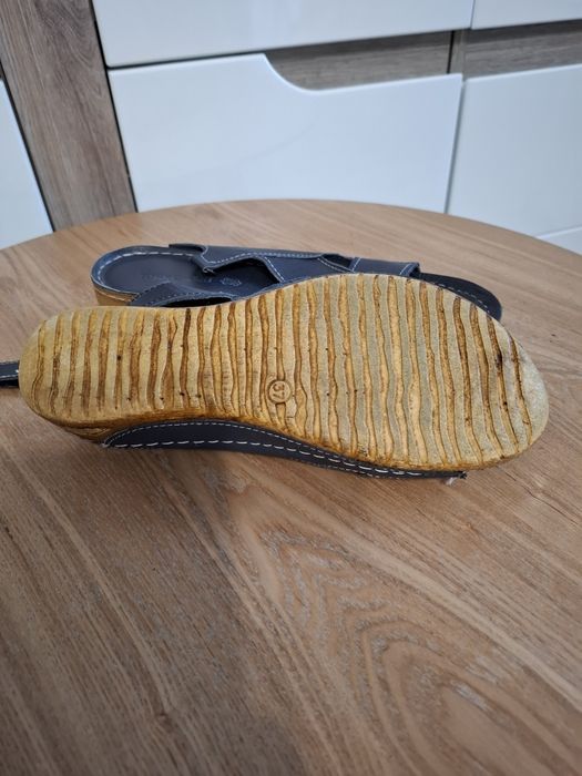 Granatowe sandały