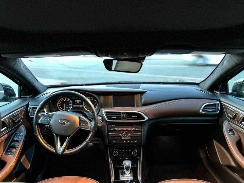 2017 Infiniti QX30