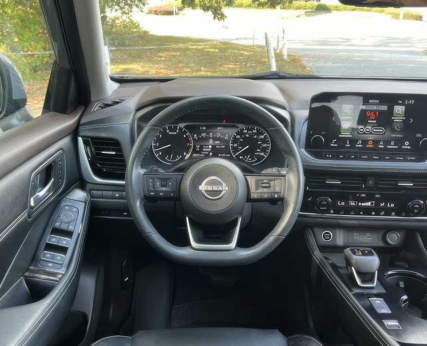 Nissan Rogue SL      2022