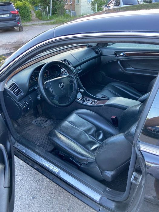Mercedes-Benz CLK 230