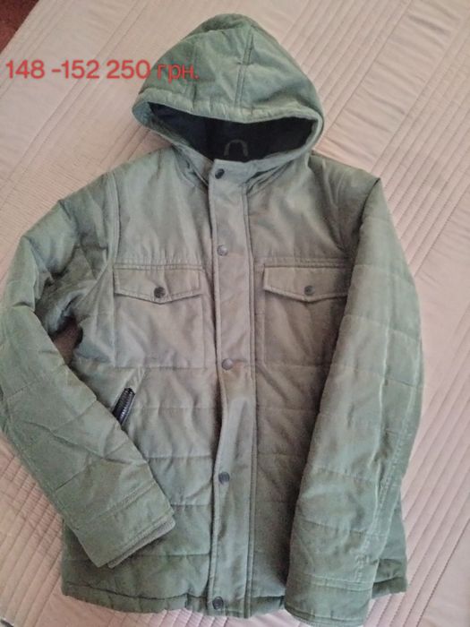 Продам на хлопчика 148-152