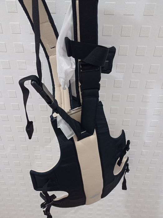 Marsúpio confortável da Zippy. Ótimo para sair de casa com o seu bebé