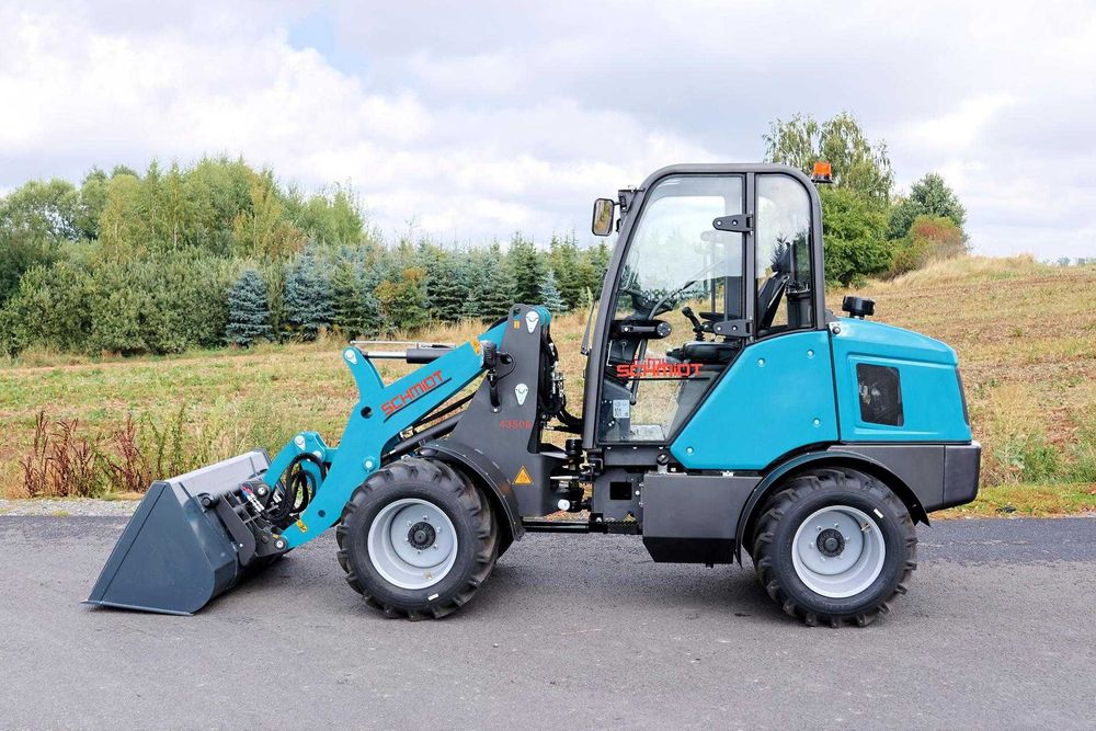 Ładowarka kołowa Schmidt 4350A NOWA WERSJA 2026 4x4 udźwig 2000 kg