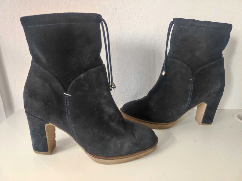 - Lasocki - Zamszowe botki r. 38