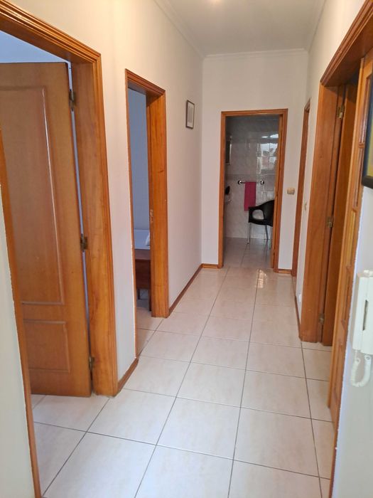 Quarto individual mobilado - em T4 Mirandela