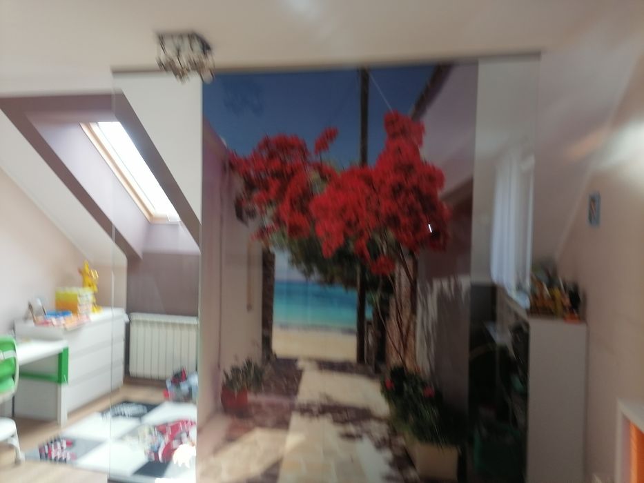 Ścianka szklana z grafiką