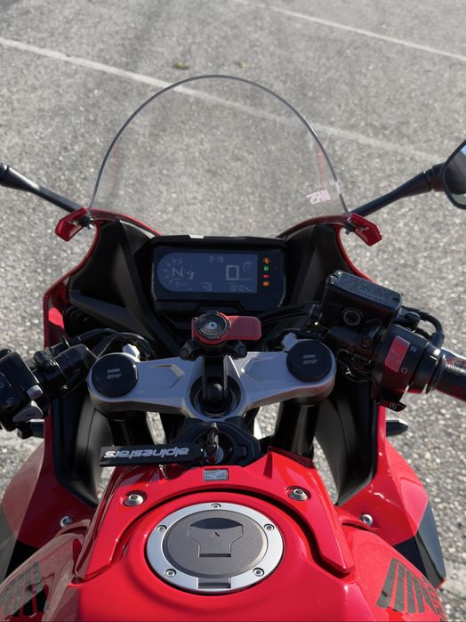 Honda CBR650R 2023 35kw (deslimitada)