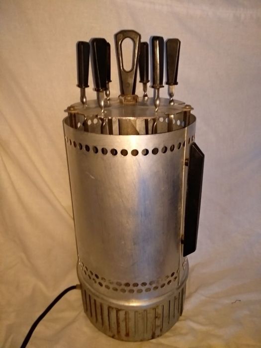 Електрична шашличниця