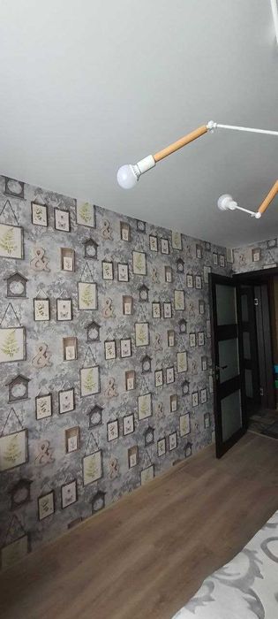 Продам 2 -х кімнатну квартиру м. Зміїв