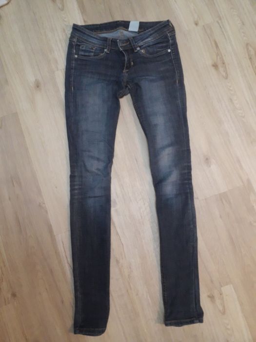 Spodnie jeansy firmy H&M