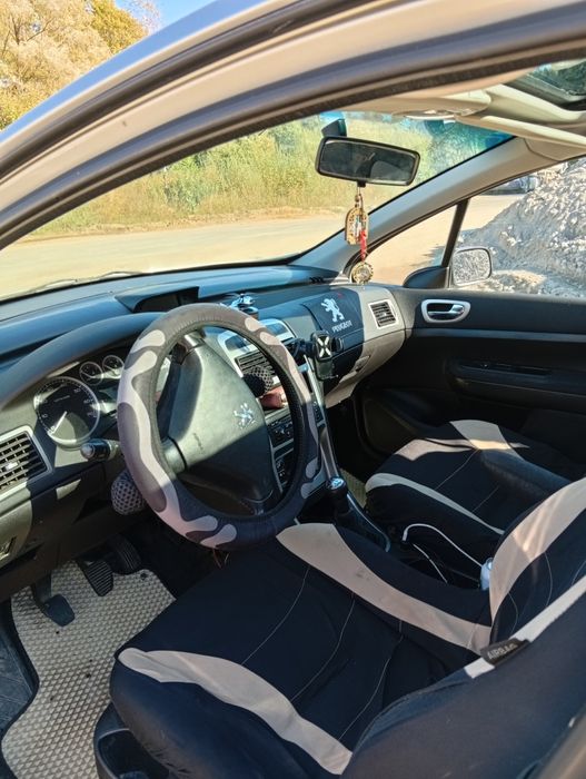 Продаж легкового автомобіля