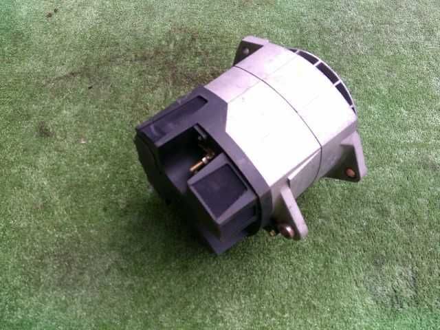 Alternator do sieczkarni kombajnu New Holland FR