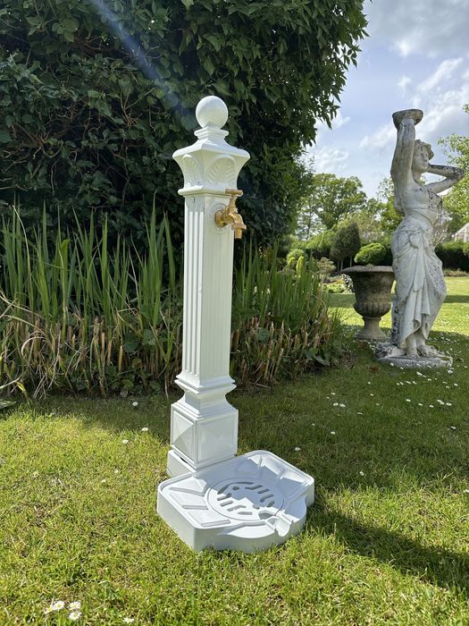 Kran ogrodowy w klasycznym stylu