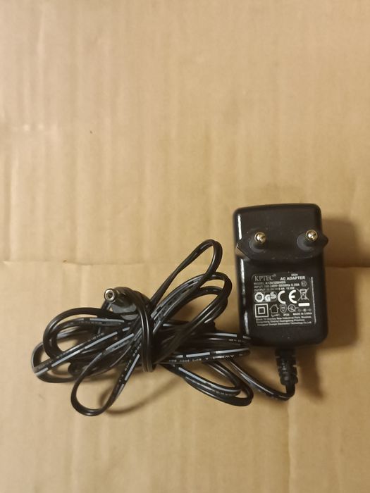 // Odkurzacz pionowy Bosch Flexxo 25.2V  Serie 4-ładowarka, zasilacz z